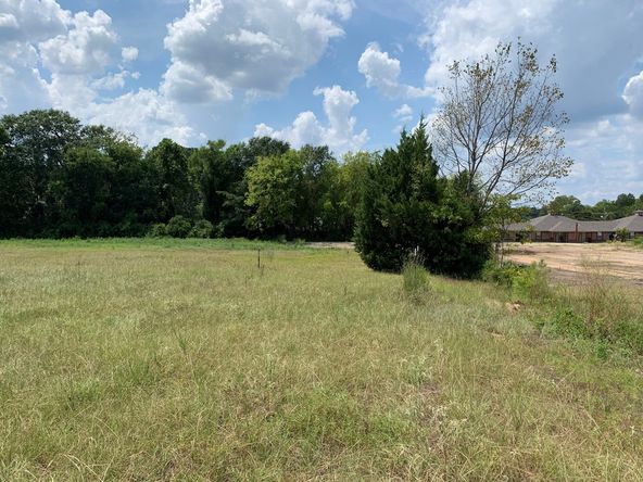 1510 E Marshall Ave, Longview, TX 75601